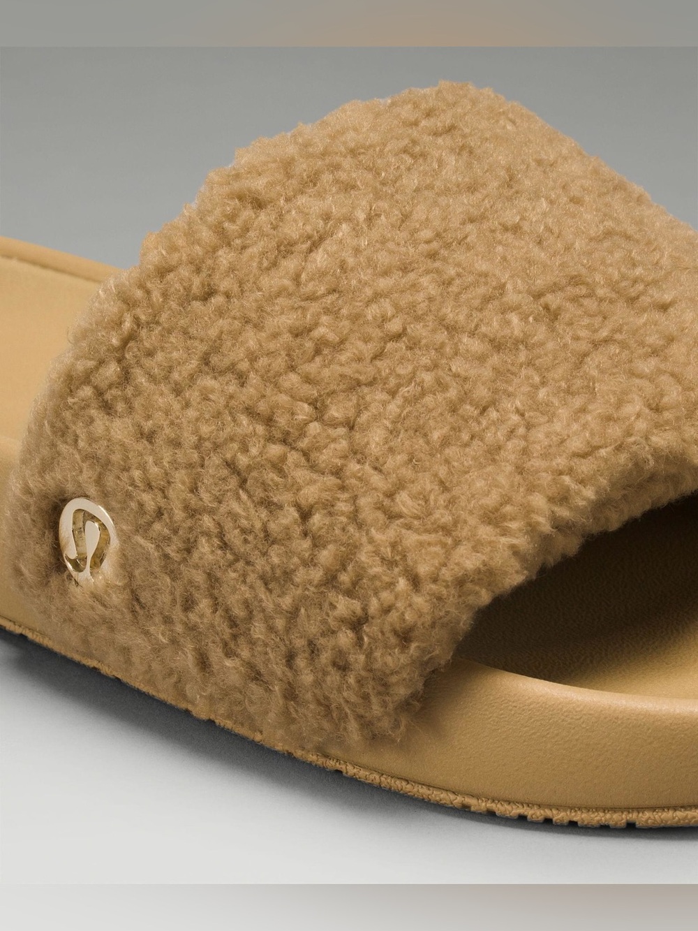 LULULEMON Women's RESTFEEL Faux Fur Slides Sandals Filbert Tan Size 9M NEW